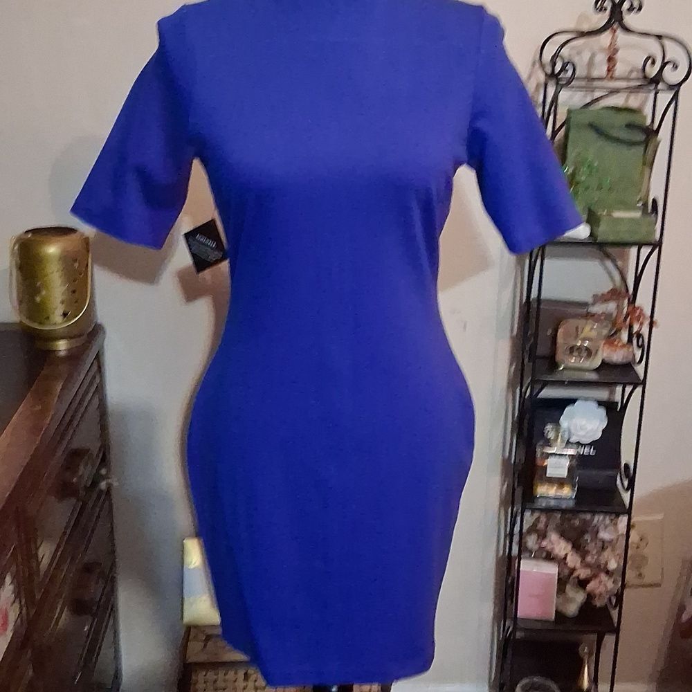 NWT NASTY GAL Women's 3/4 sleeve Royal Blue Dress Size Medium - Picture 8 of 8